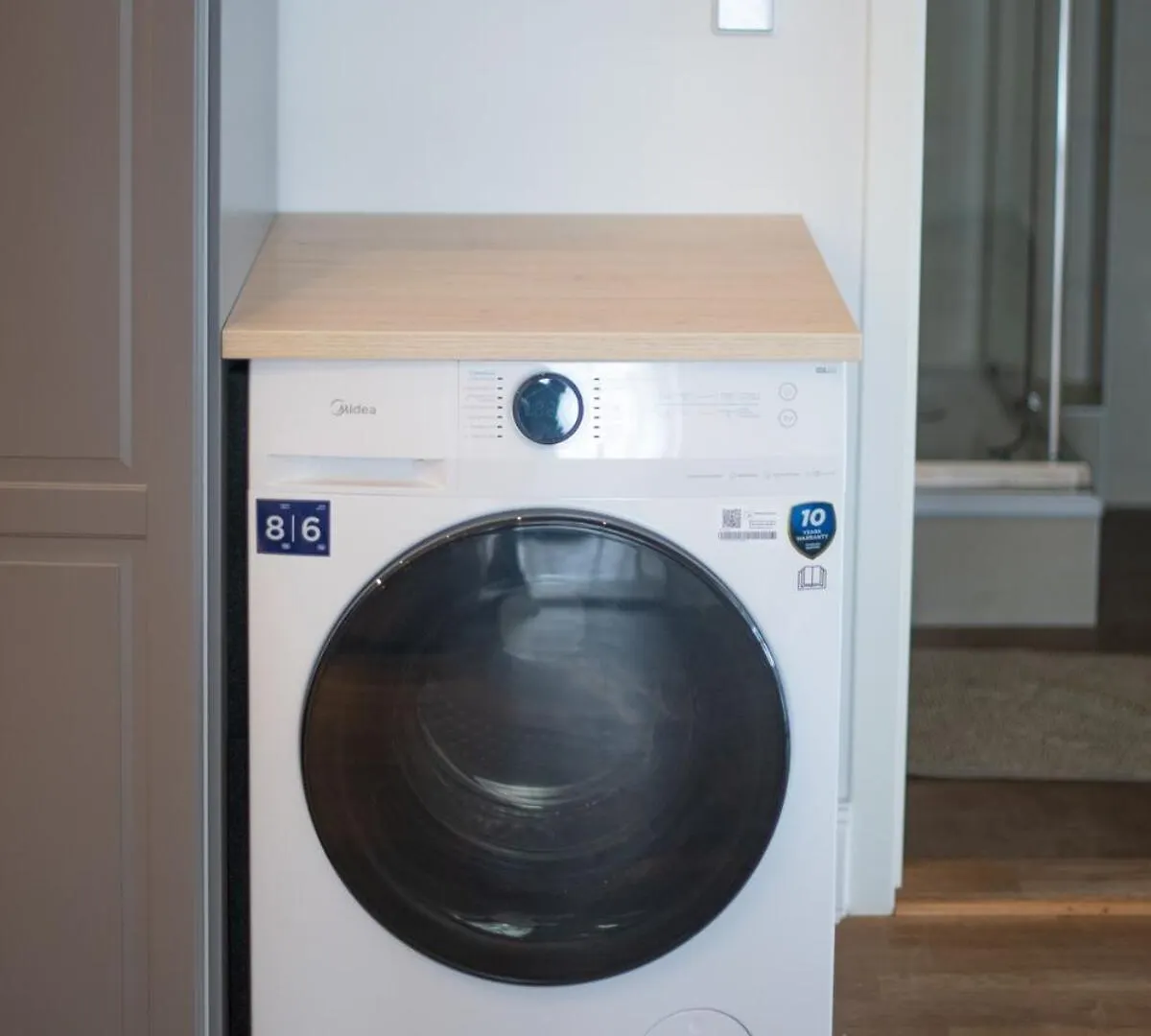 Kaiser 04 By Rockchair Apartments L Superhost Status L 3 Bedrooms Boxspringbeds 2 Bathrooms L Cozy Family & Business Flair 155 Sqm 3 Balcony 4Th Floor Elevator Up To 10 Guests Welcomes You! Berlin 0*,  Deutschland