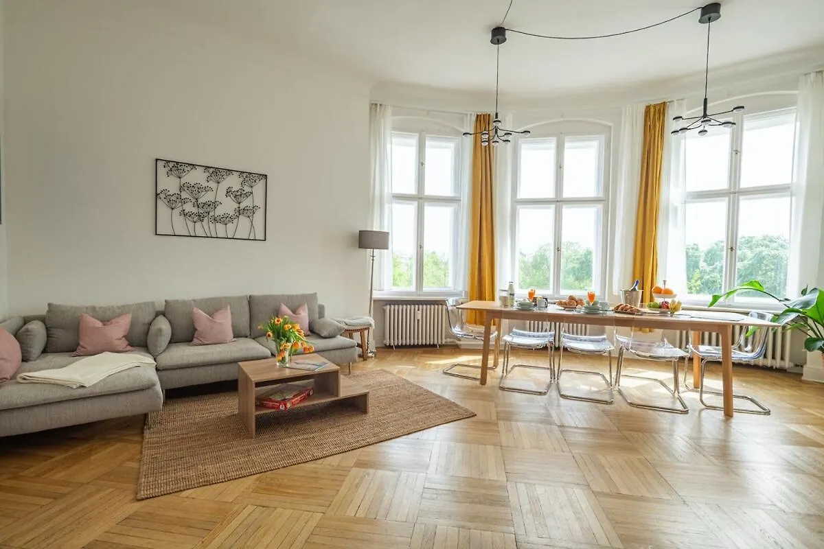 Kaiser 04 By Rockchair Apartments L Superhost Status L 3 Bedrooms Boxspringbeds 2 Bathrooms L Cozy Family & Business Flair 155 Sqm 3 Balcony 4Th Floor Elevator Up To 10 Guests Welcomes You! Berlin