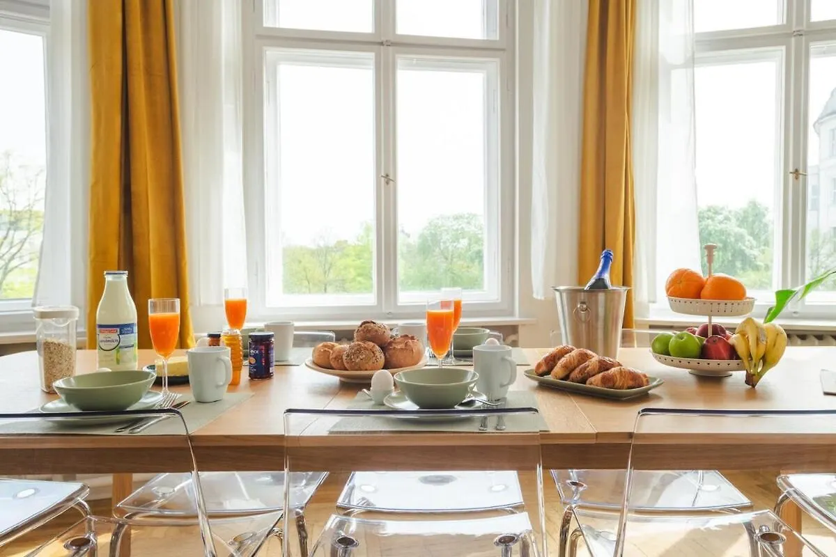 Kaiser 04 By Rockchair Apartments L Superhost Status L 3 Bedrooms Boxspringbeds 2 Bathrooms L Cozy Family & Business Flair 155 Sqm 3 Balcony 4Th Floor Elevator Up To 10 Guests Welcomes You! Berlin