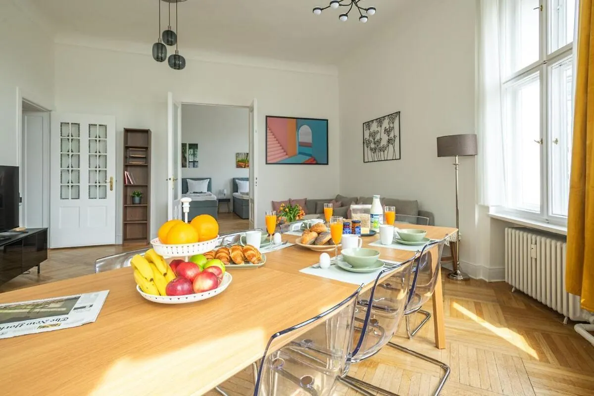 Kaiser 04 By Rockchair Apartments L Superhost Status L 3 Bedrooms Boxspringbeds 2 Bathrooms L Cozy Family & Business Flair 155 Sqm 3 Balcony 4Th Floor Elevator Up To 10 Guests Welcomes You! Berlin 0*,