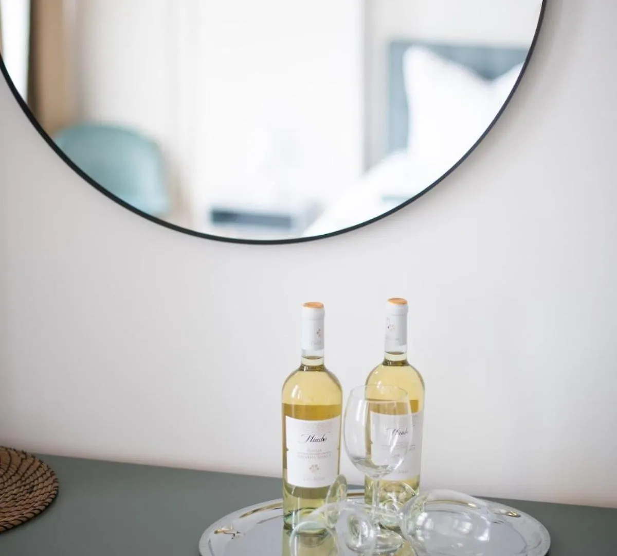 Kaiser 04 By Rockchair Apartments L Superhost Status L 3 Bedrooms Boxspringbeds 2 Bathrooms L Cozy Family & Business Flair 155 Sqm 3 Balcony 4Th Floor Elevator Up To 10 Guests Welcomes You! Berlin Deutschland