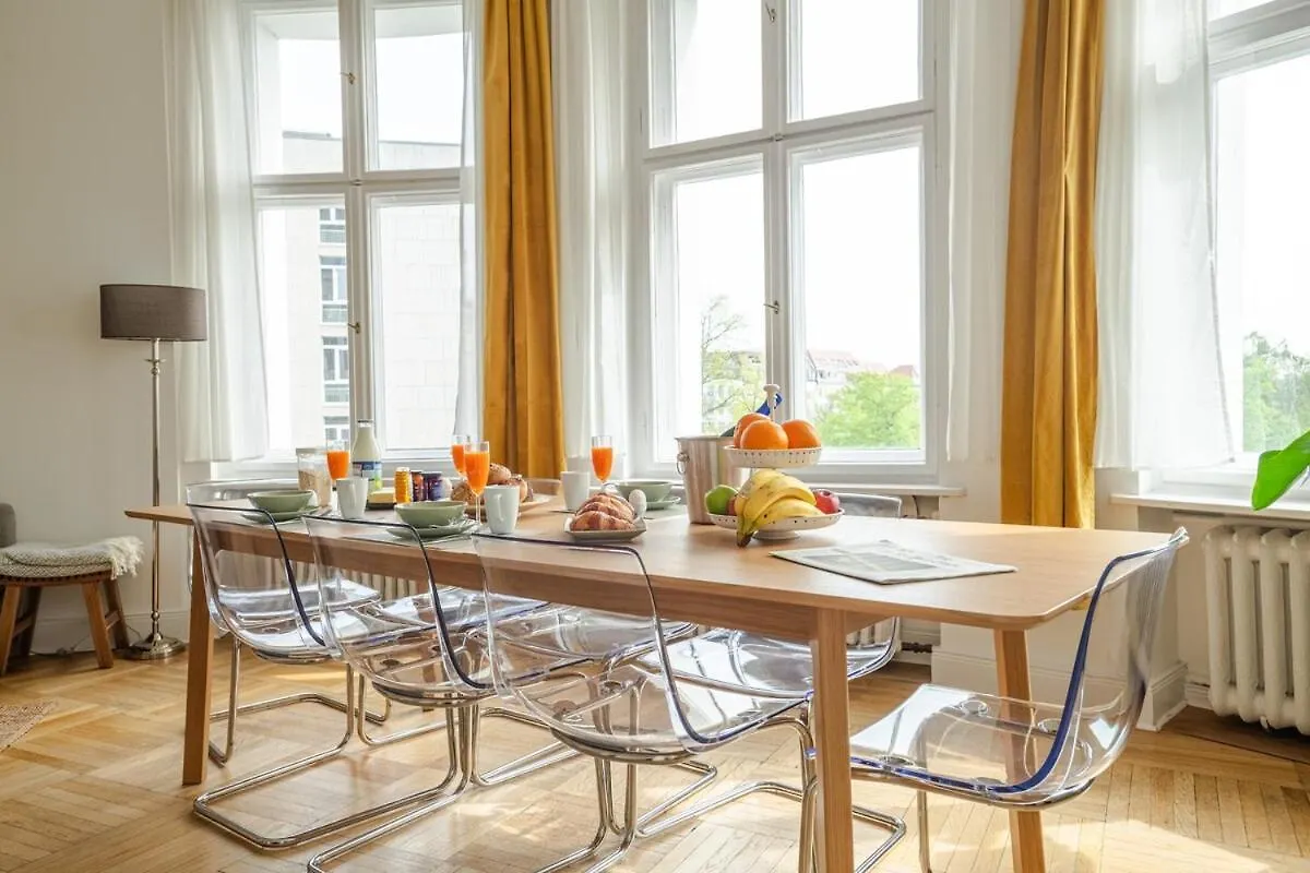 Kaiser 04 By Rockchair Apartments L Superhost Status L 3 Bedrooms Boxspringbeds 2 Bathrooms L Cozy Family & Business Flair 155 Sqm 3 Balcony 4Th Floor Elevator Up To 10 Guests Welcomes You! Berlin