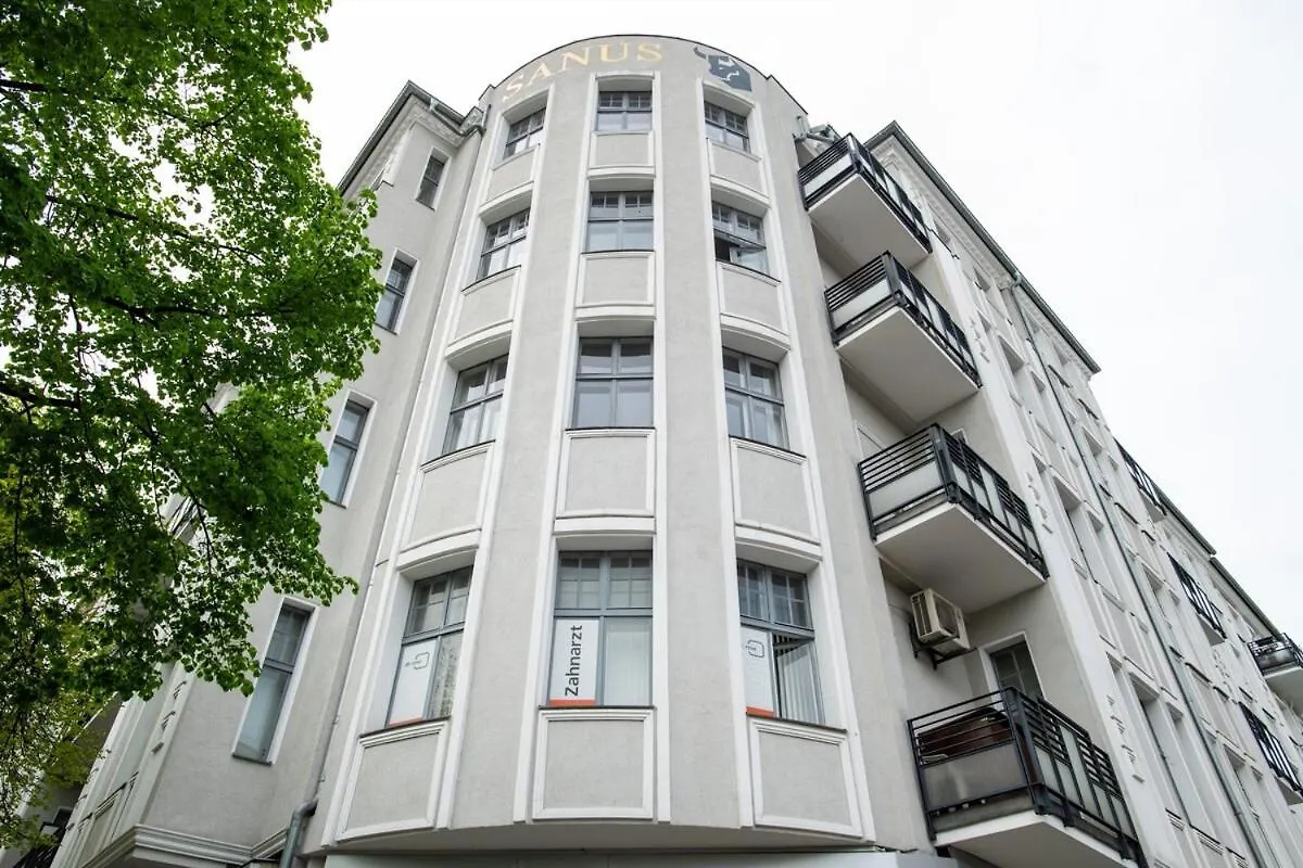 Kaiser 04 By Rockchair Apartments L Superhost Status L 3 Bedrooms Boxspringbeds 2 Bathrooms L Cozy Family & Business Flair 155 Sqm 3 Balcony 4Th Floor Elevator Up To 10 Guests Welcomes You! Berlin Deutschland