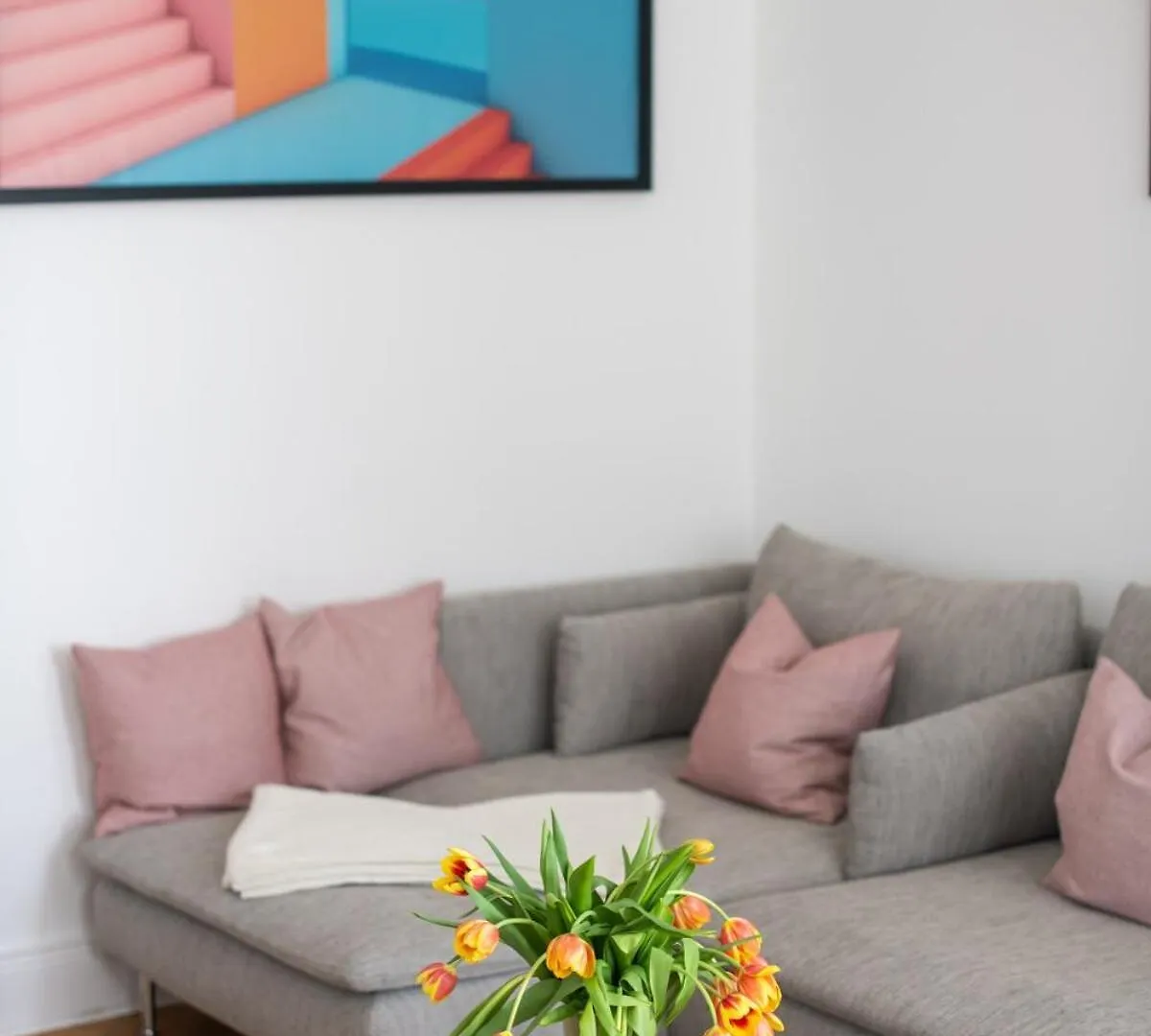 Kaiser 04 By Rockchair Apartments L Superhost Status L 3 Bedrooms Boxspringbeds 2 Bathrooms L Cozy Family & Business Flair 155 Sqm 3 Balcony 4Th Floor Elevator Up To 10 Guests Welcomes You! Berlin