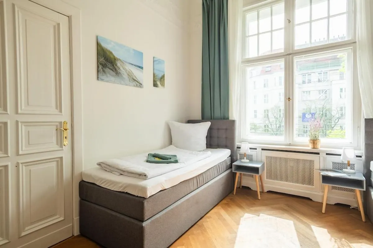 Kaiser 04 By Rockchair Apartments L Superhost Status L 3 Bedrooms Boxspringbeds 2 Bathrooms L Cozy Family & Business Flair 155 Sqm 3 Balcony 4Th Floor Elevator Up To 10 Guests Welcomes You! Berlin