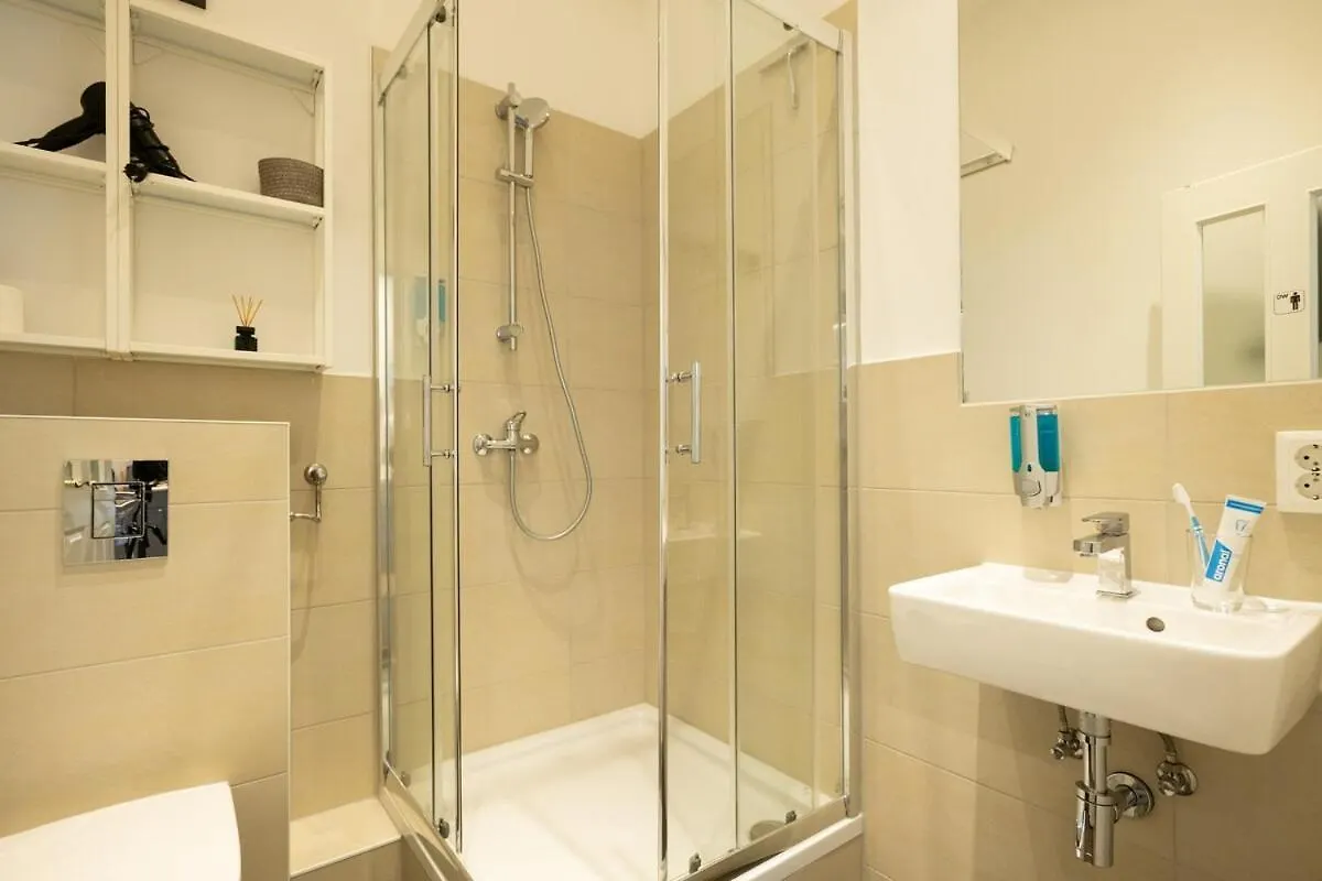 Kaiser 04 By Rockchair Apartments L Superhost Status L 3 Bedrooms Boxspringbeds 2 Bathrooms L Cozy Family & Business Flair 155 Sqm 3 Balcony 4Th Floor Elevator Up To 10 Guests Welcomes You! Berlin