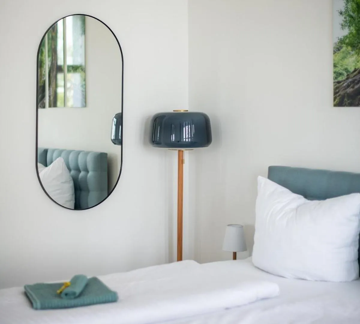 Kaiser 04 By Rockchair Apartments L Superhost Status L 3 Bedrooms Boxspringbeds 2 Bathrooms L Cozy Family & Business Flair 155 Sqm 3 Balcony 4Th Floor Elevator Up To 10 Guests Welcomes You! Berlin